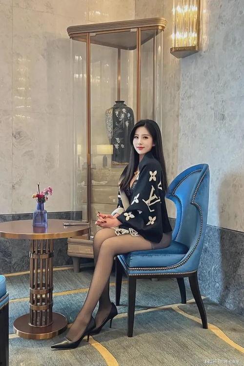 官员夫人丝袜小说,官员夫人不为人知的秘密生活