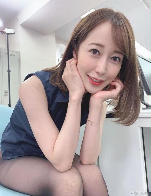 冢田诗织无码写真图片