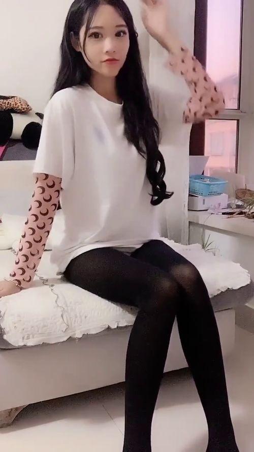 p表姐的丝袜,p表姐的时尚魅力一瞥